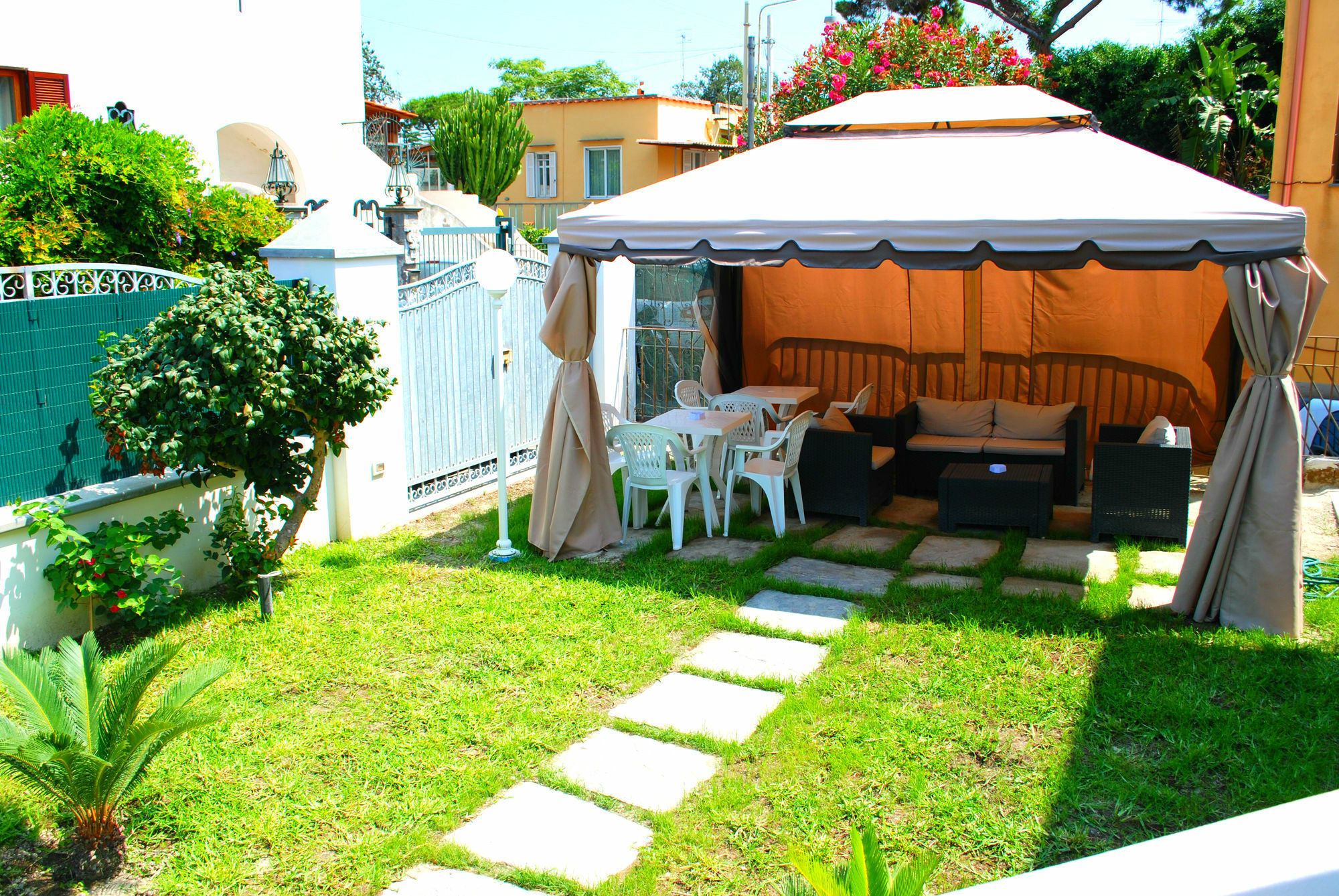 La Vispa Teresa Bed & Breakfast